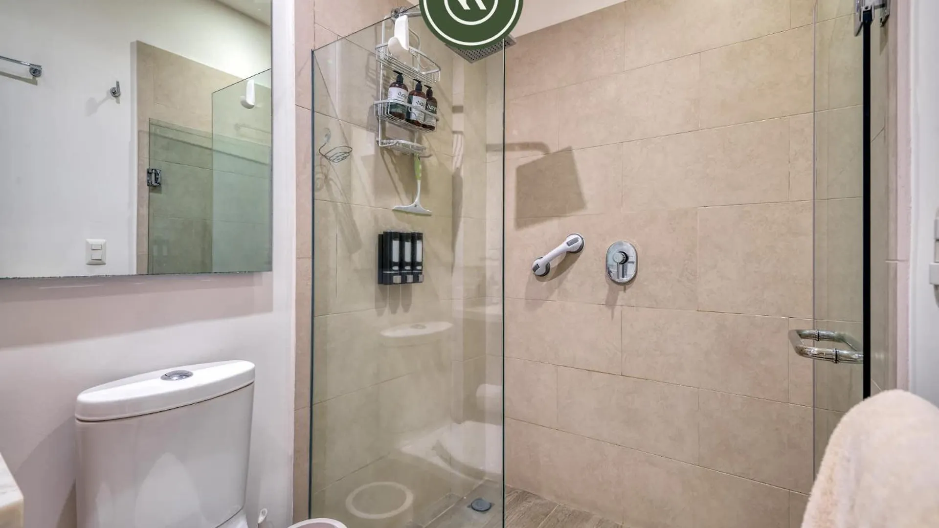 Amazing 1 Bedroom Condo - Zona Romantica - Rooftop Pool Puerto Vallarta