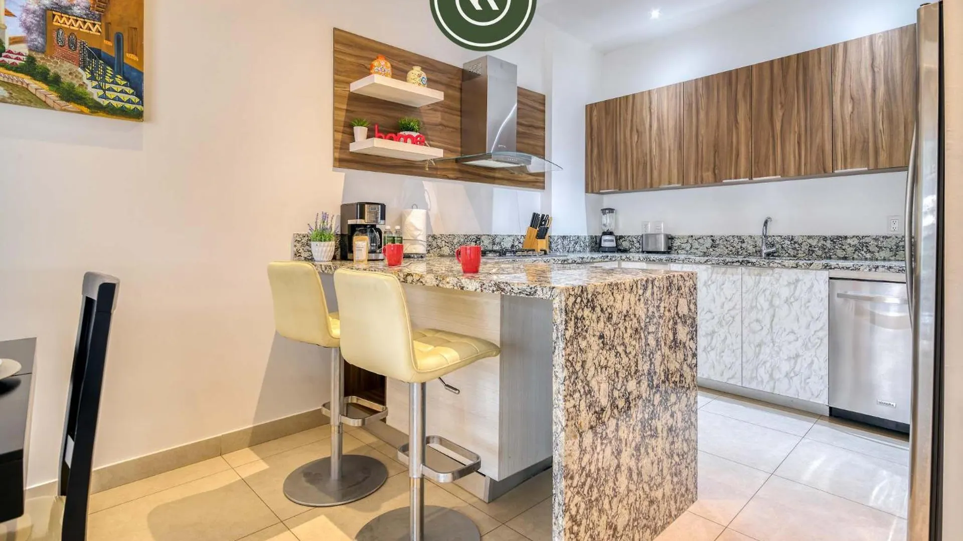 Amazing 1 Bedroom Condo - Zona Romantica - Rooftop Pool Puerto Vallarta