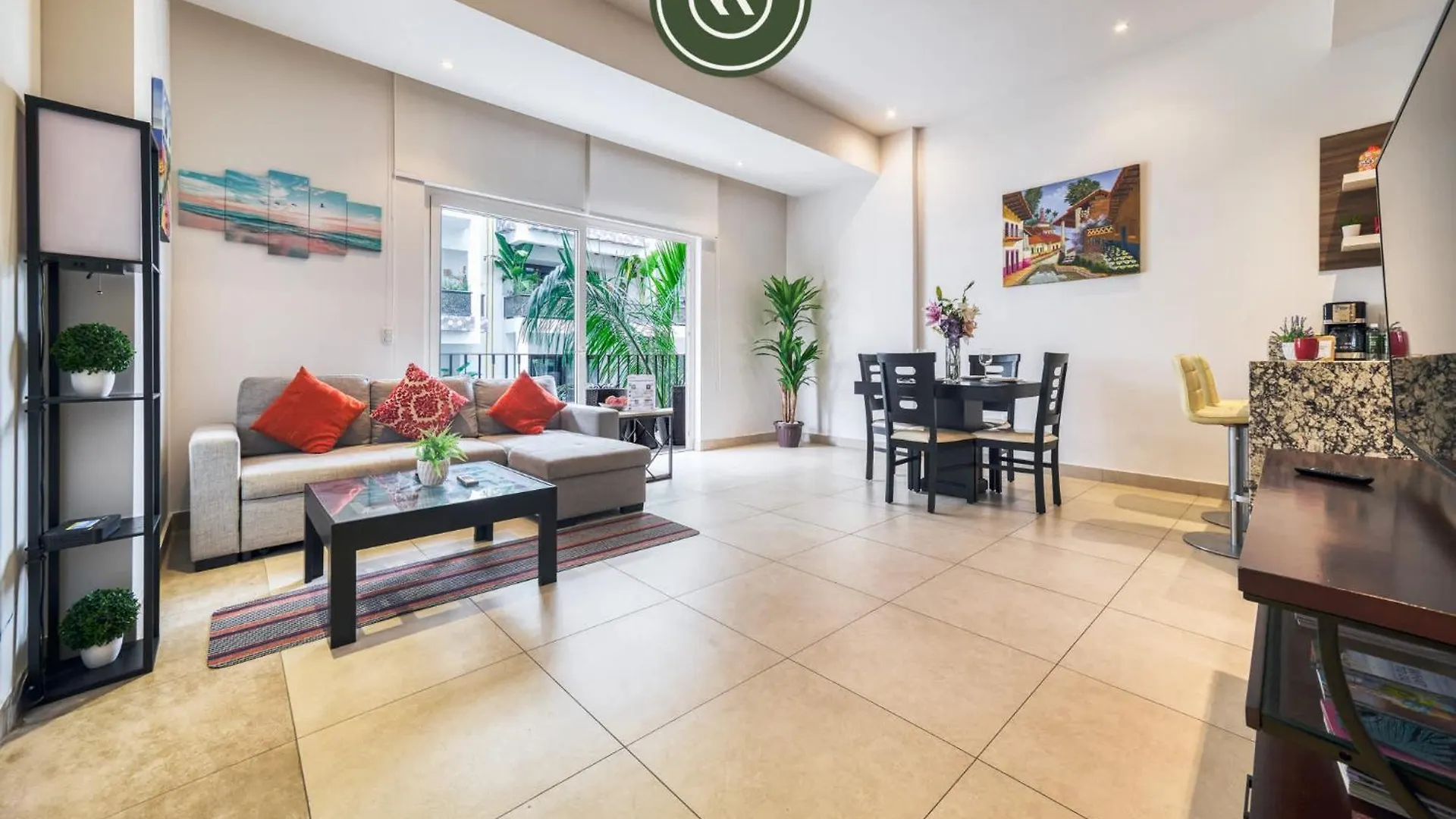 Amazing 1 Bedroom Condo - Zona Romantica - Rooftop Pool Puerto Vallarta Mexico