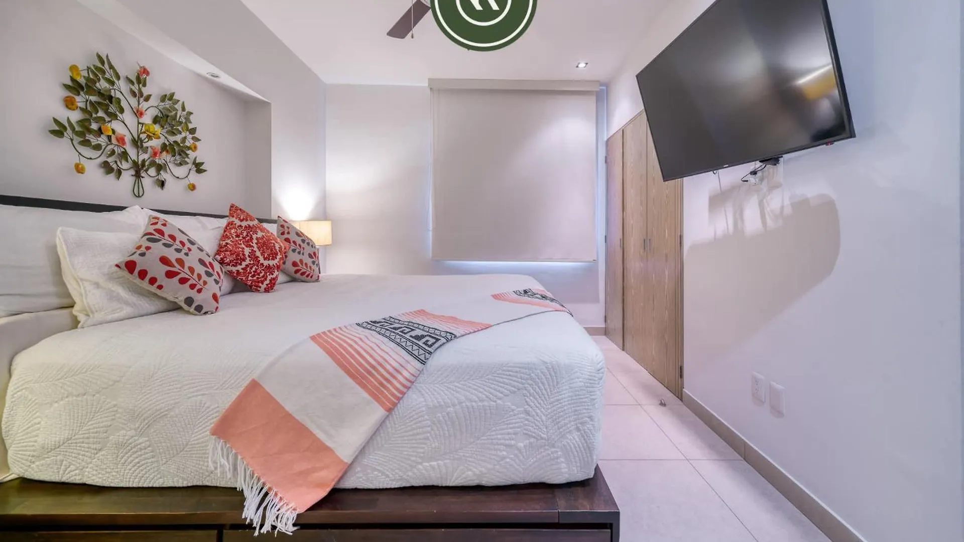 Amazing 1 Bedroom Condo - Zona Romantica - Rooftop Pool Puerto Vallarta 0*,  Mexico