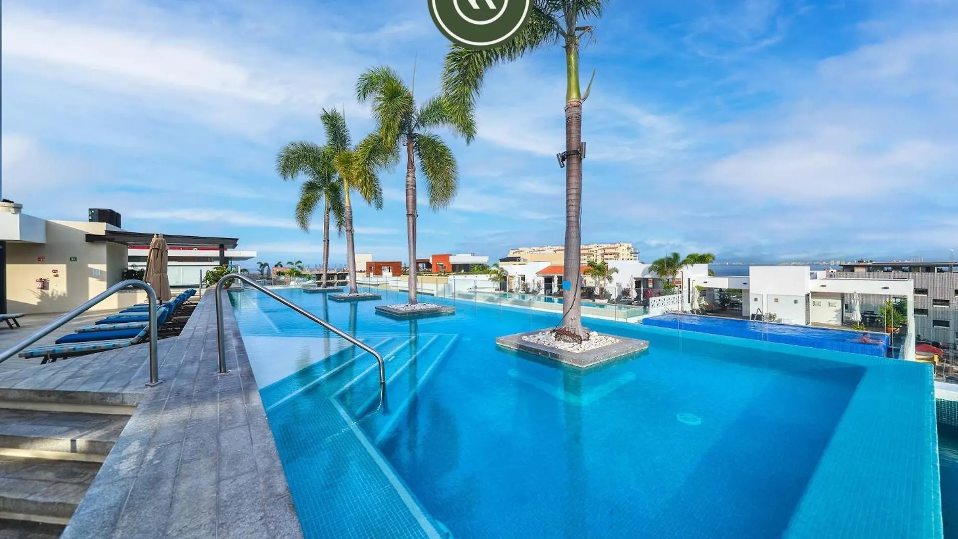Amazing 1 Bedroom Condo - Zona Romantica - Rooftop Pool Puerto Vallarta